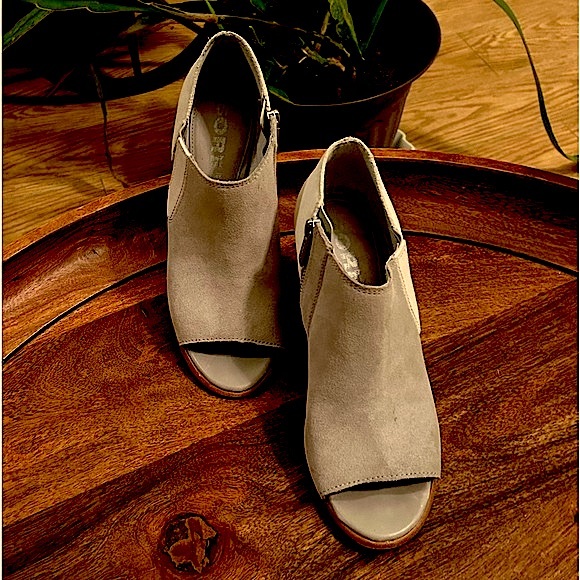 SOREL,NADIA LEATHER PEEP-TOE BOOTIE SIZE 7 - Picture 3 of 14